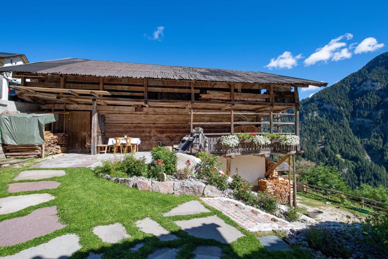 Agriturismo Apartments Tuene Urtijëi Dış mekan fotoğraf