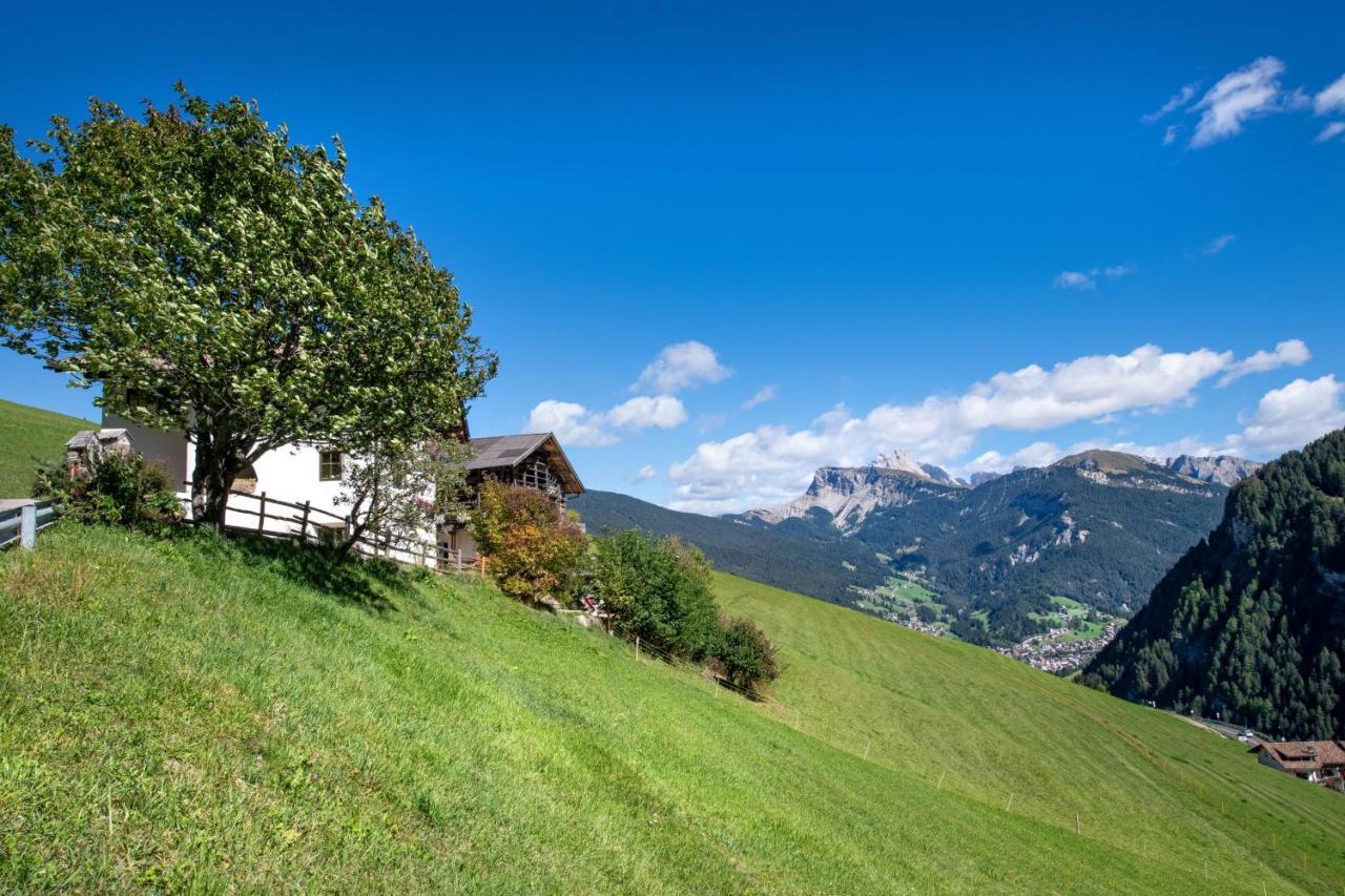 Agriturismo Apartments Tuene Urtijëi Dış mekan fotoğraf