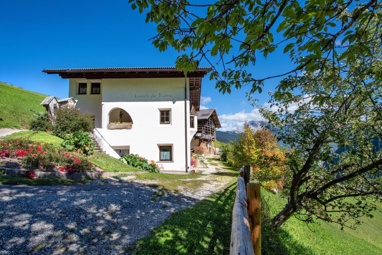 Agriturismo Apartments Tuene Urtijëi Dış mekan fotoğraf
