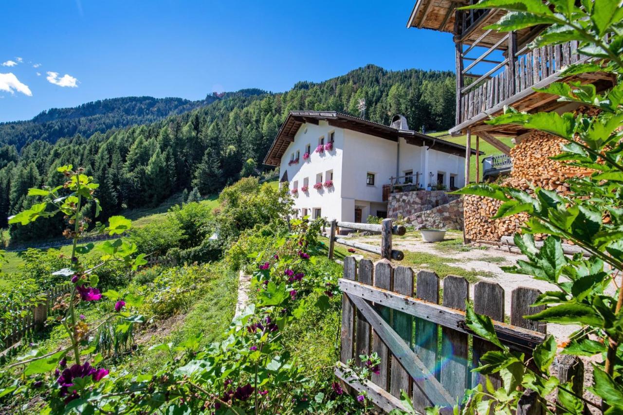 Agriturismo Apartments Tuene Urtijëi Dış mekan fotoğraf