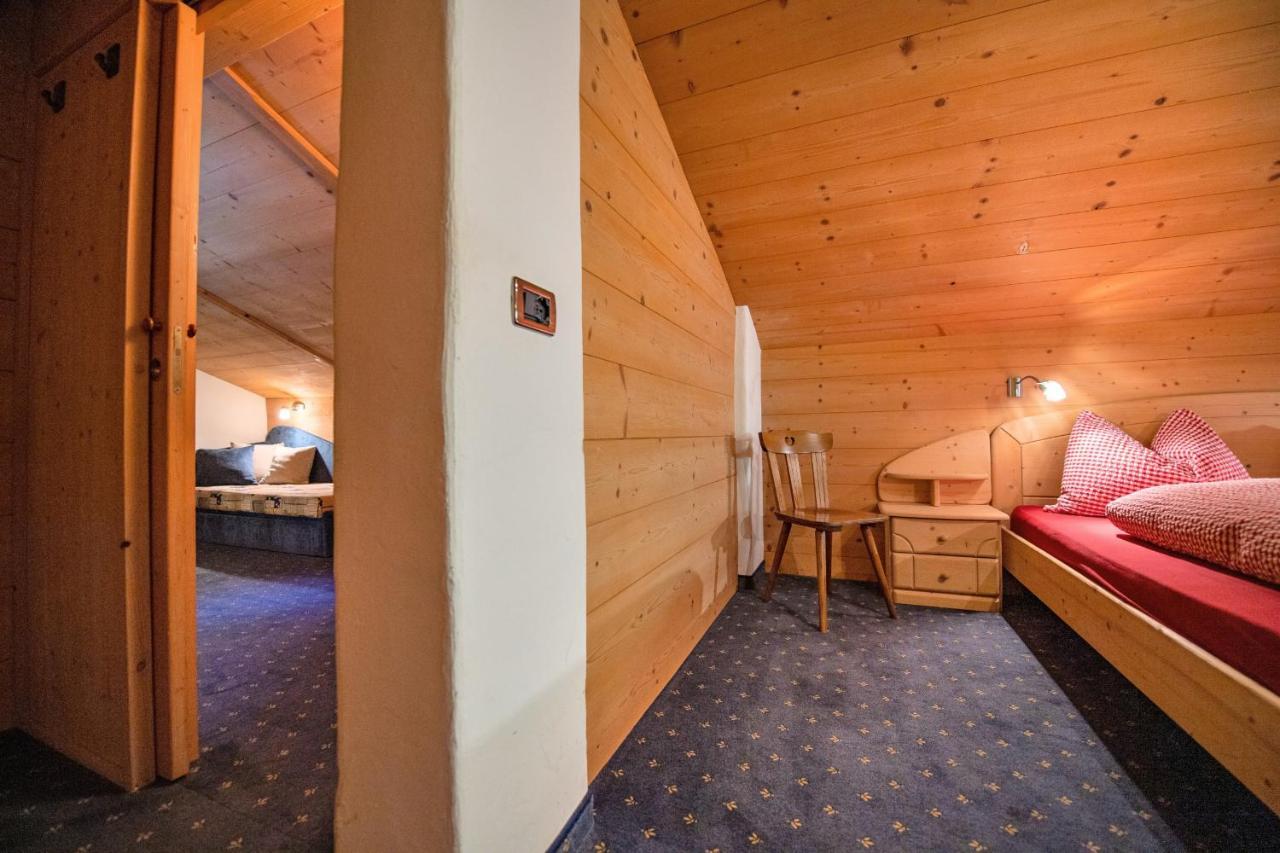 Agriturismo Apartments Tuene Urtijëi Dış mekan fotoğraf