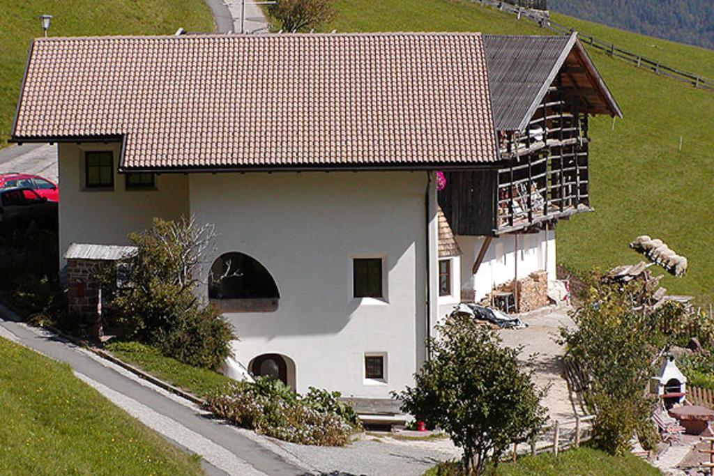 Agriturismo Apartments Tuene Urtijëi Dış mekan fotoğraf