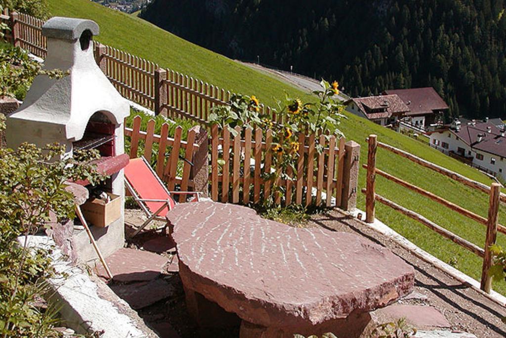 Agriturismo Apartments Tuene Urtijëi Dış mekan fotoğraf